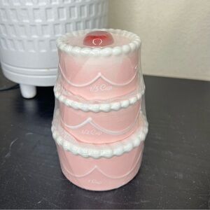 NEW Target Bullseyes Playground Valentines Day 3-Tier Cake Measuring Cups Set